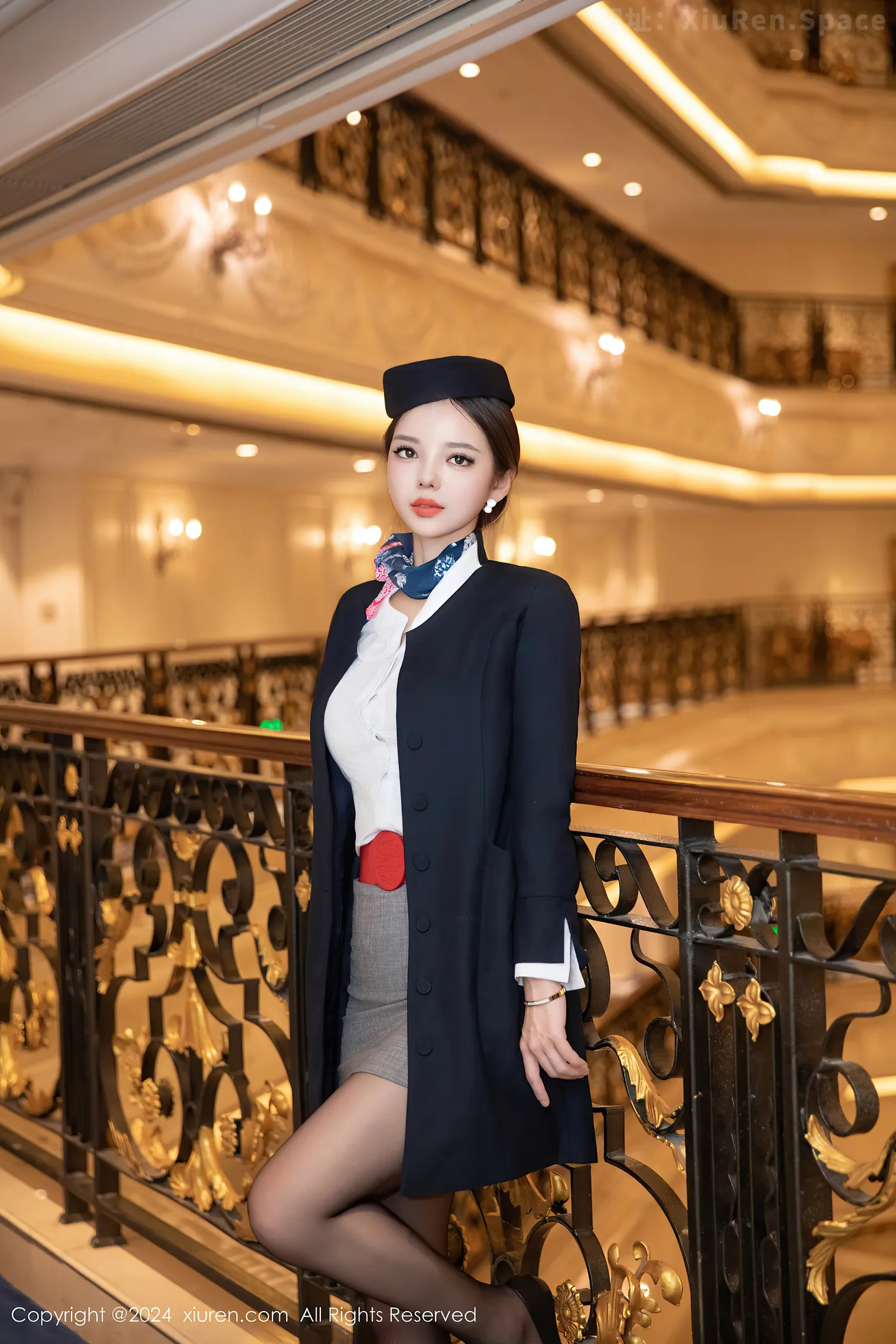 图片[3]-[XiuRen秀人网] VOL.9365 模特大美妞儿性感空姐制服露白色内衣配超薄黑丝秀美腿诱惑写真84P-秀人网官方网站